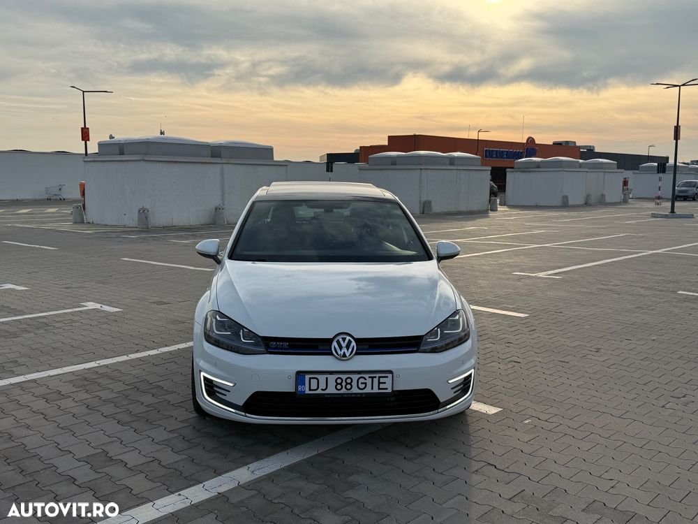 Volkswagen Golf Standard - 6