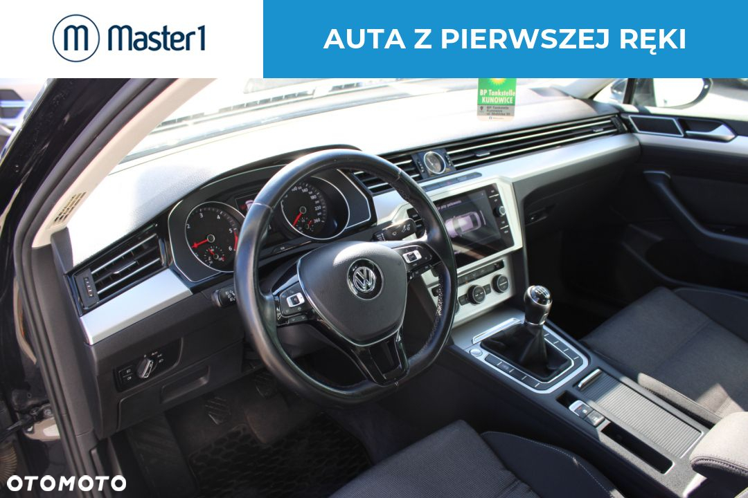 Volkswagen Passat 2.0 TDI SCR Comfortline - 12