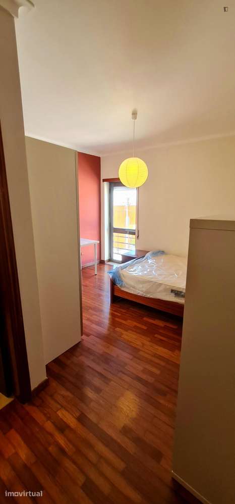 Quarto - localizado em São Martinho de Bispo Coimbra - Grande imagem: 5/24