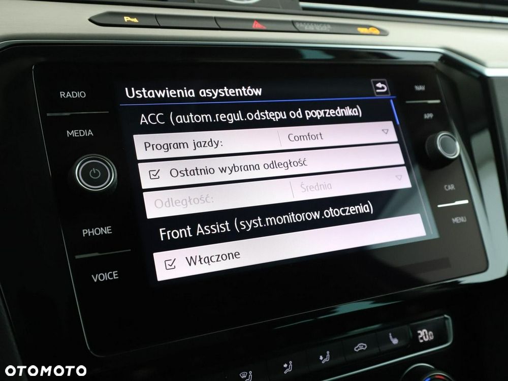 Volkswagen Passat Variant 2.0 TDI (BlueMotion Technology) Highline - 27