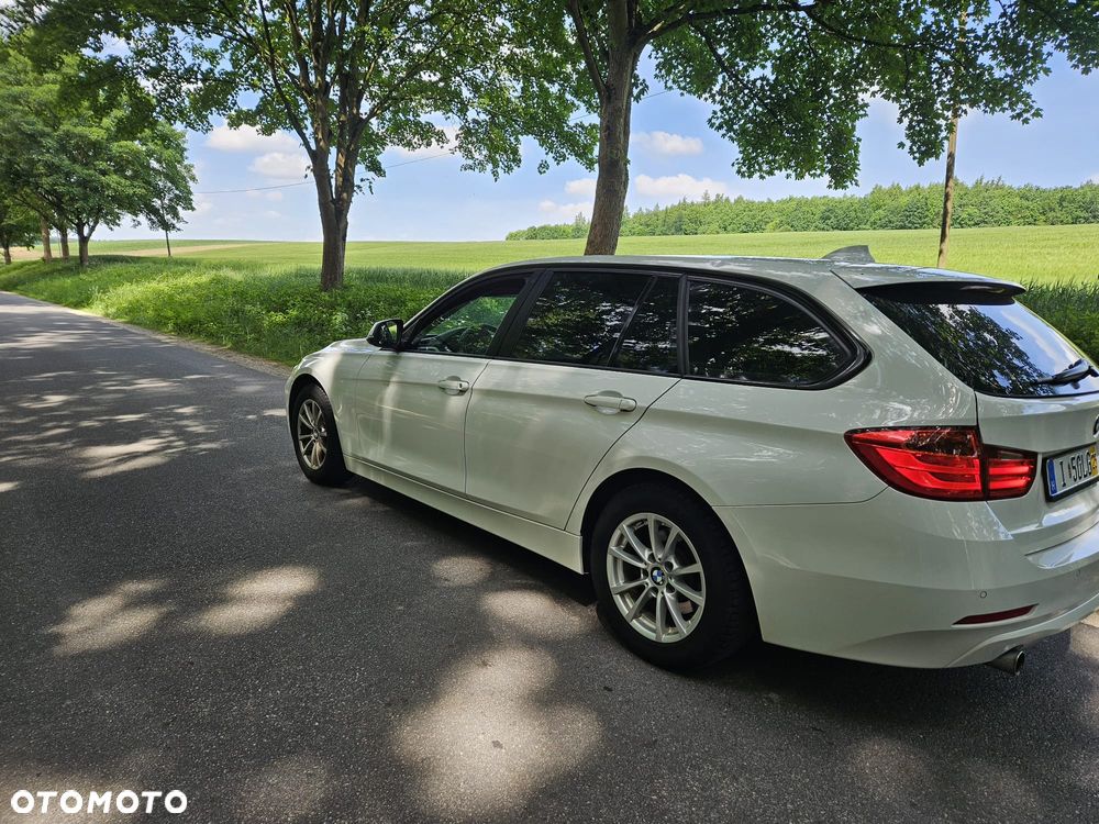 BMW Seria 3 - 18