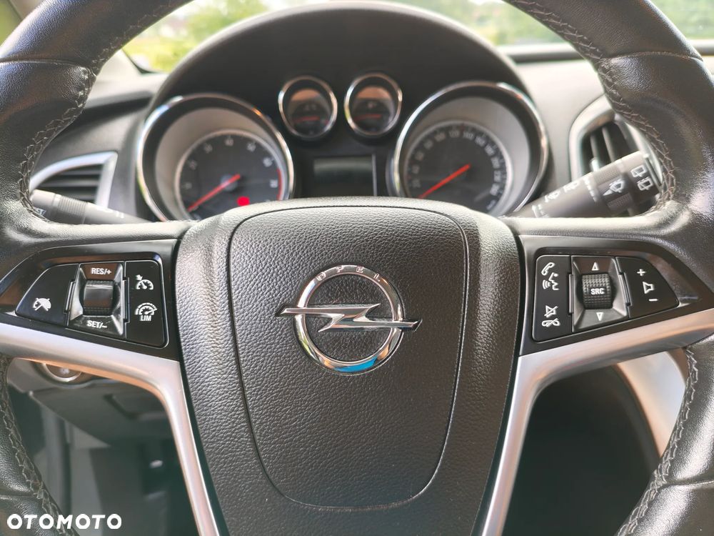 Opel Astra 1.4 Turbo Exklusiv - 31