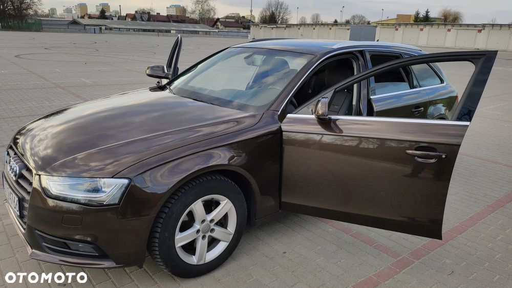Audi A4 Avant 2.0 TDI DPF Ambition - 6