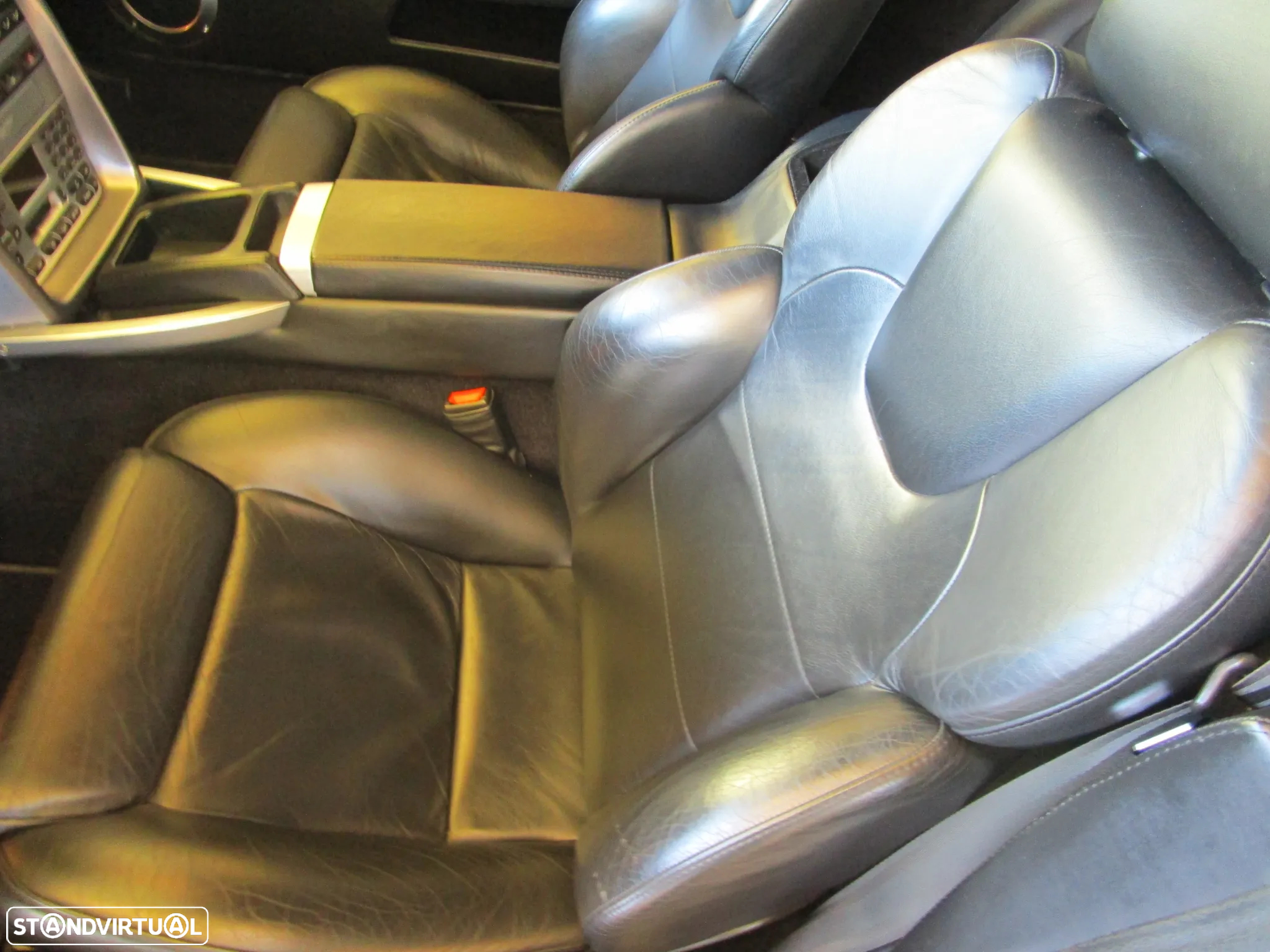 Aston Martin Vanquish - 24