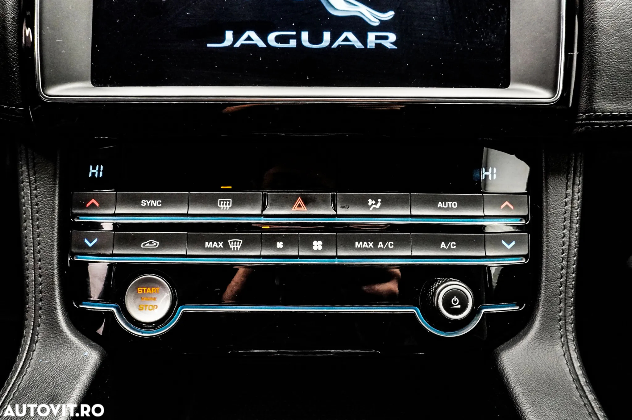 Jaguar F-Pace 20d AWD Chequered Flag - 20