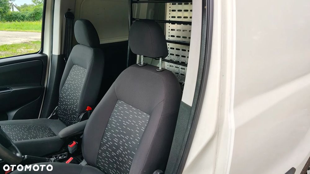 Opel COMBO - 22