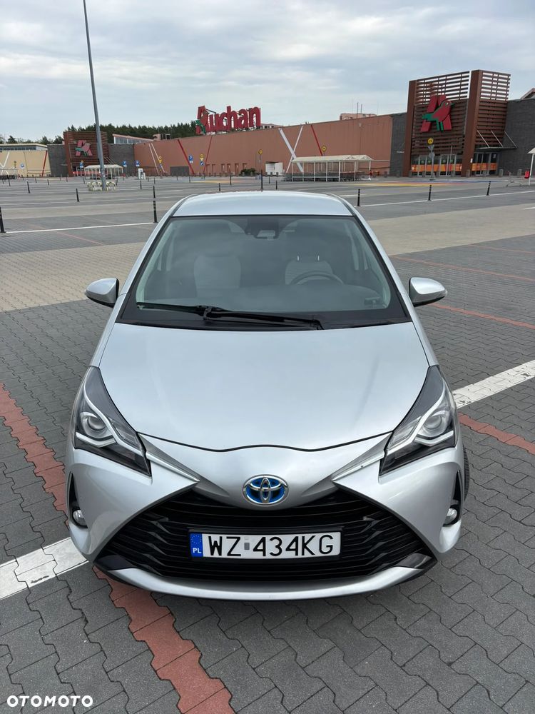 Toyota Yaris Hybrid 100 Active EU6 - 17