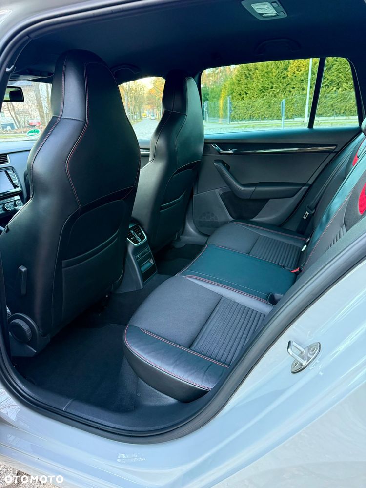 Skoda Octavia 2.0 TDI RS Challenge DSG - 20