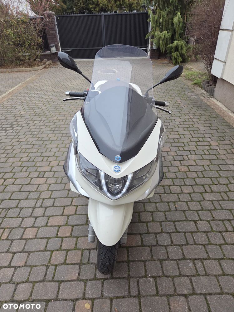 Piaggio X10 - 1