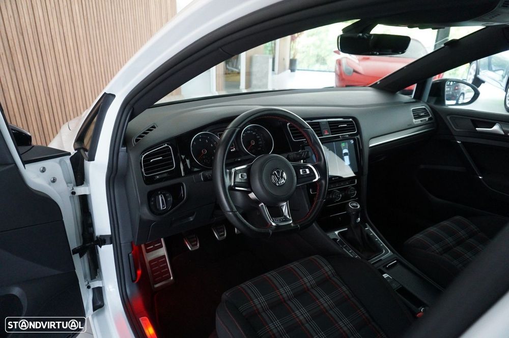 VW Golf 2.0 TSi GTi Performance - 7