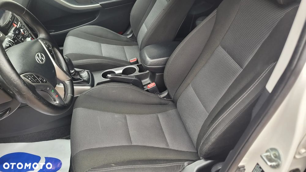 Hyundai i30 i30cw 1.6 CRDi Intro Edition - 26