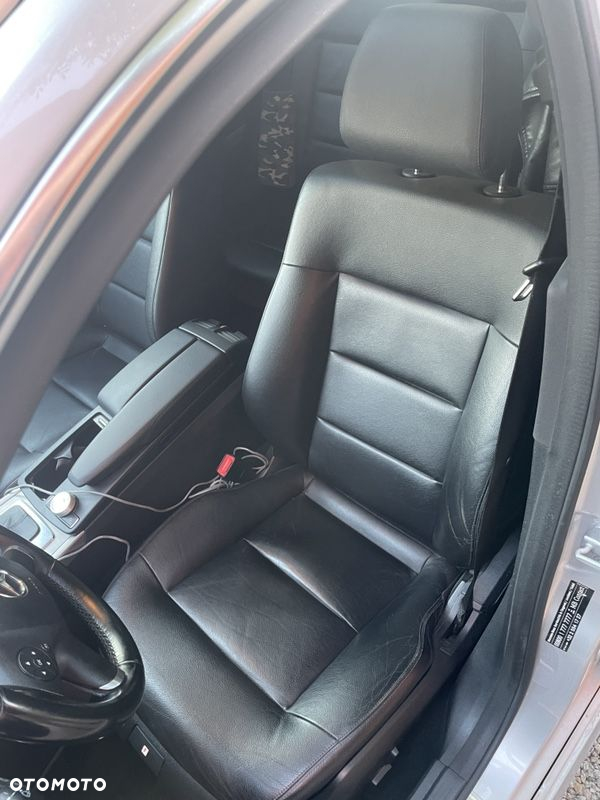 Mercedes-Benz Klasa E 200 T CDI DPF BlueEFFICIENCY Automatik Avantgarde - 13