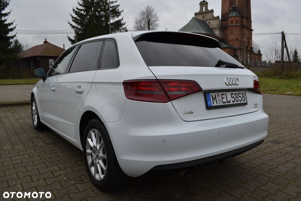 Audi A3 Sportback 1.6 TDI (clean diesel) S line Sportpaket - 7