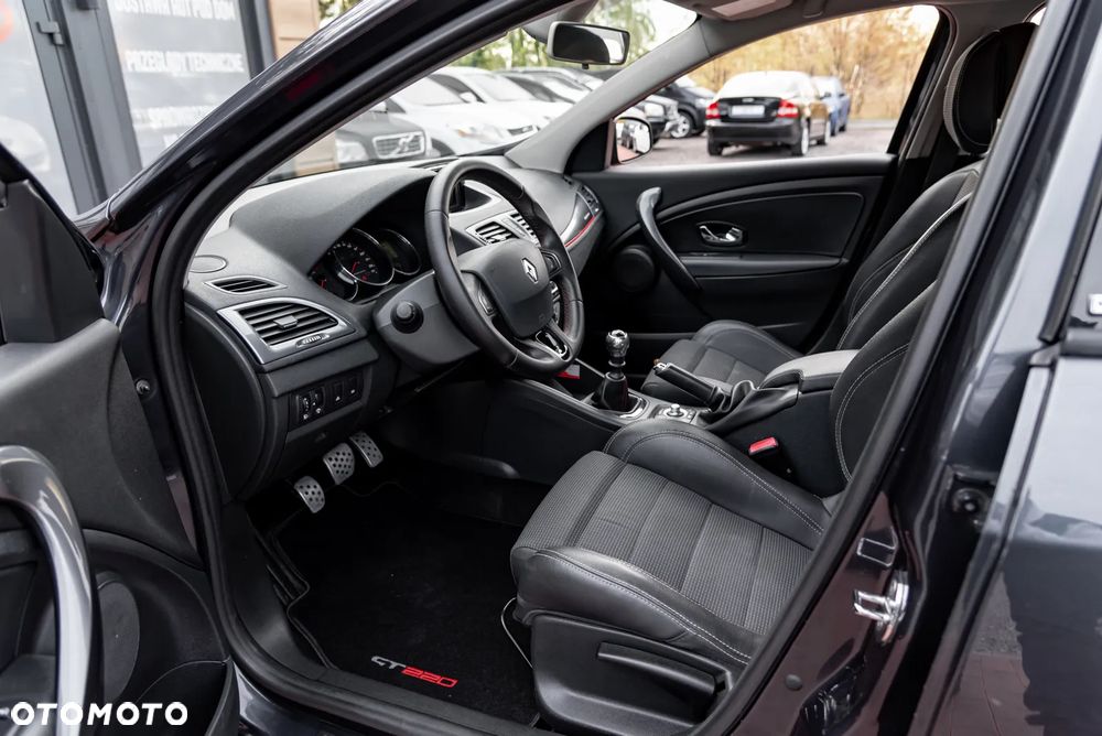 Renault Megane TCe 220 Start & Stop GT 220 - 17