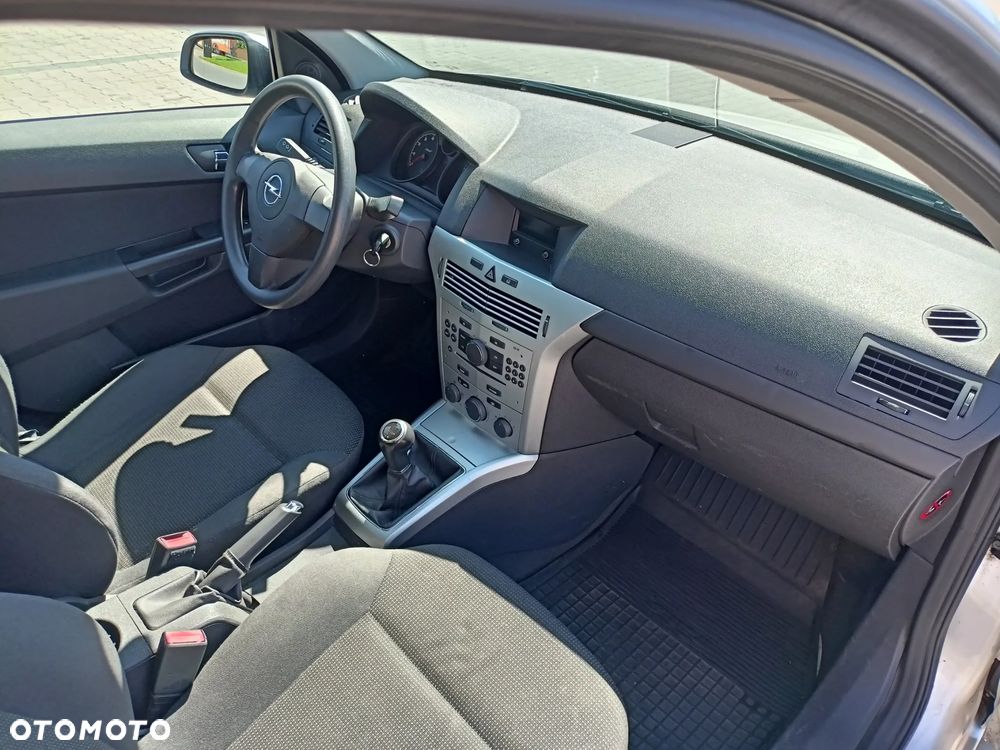 Opel Astra 1.6 Essentia - 7