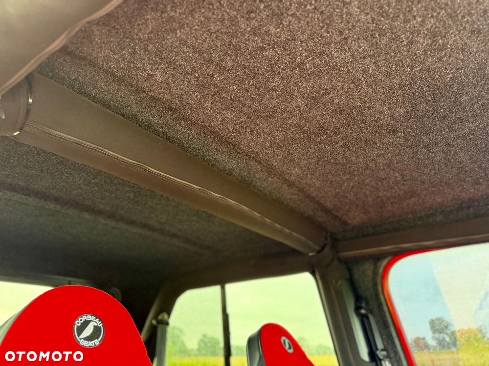 Jeep Wrangler - 36