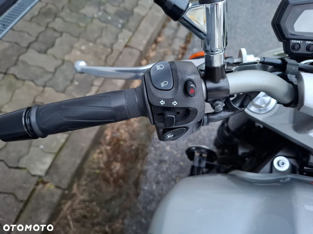 Yamaha FZ6 - 21