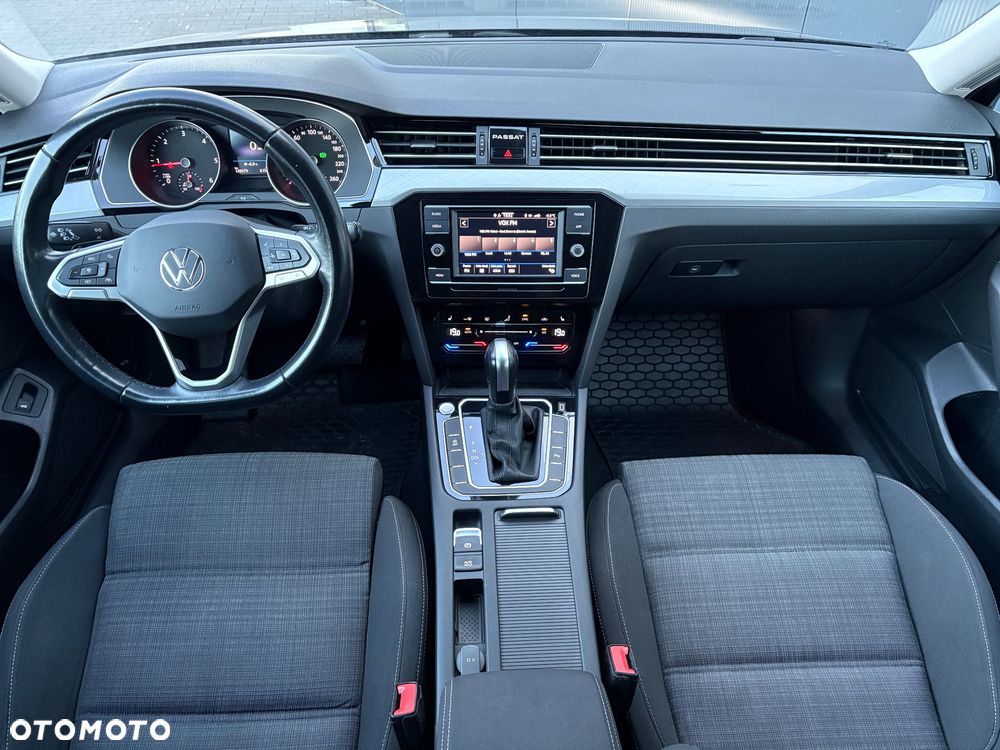 Volkswagen Passat Variant 2.0 TDI EVO Business DSG - 9
