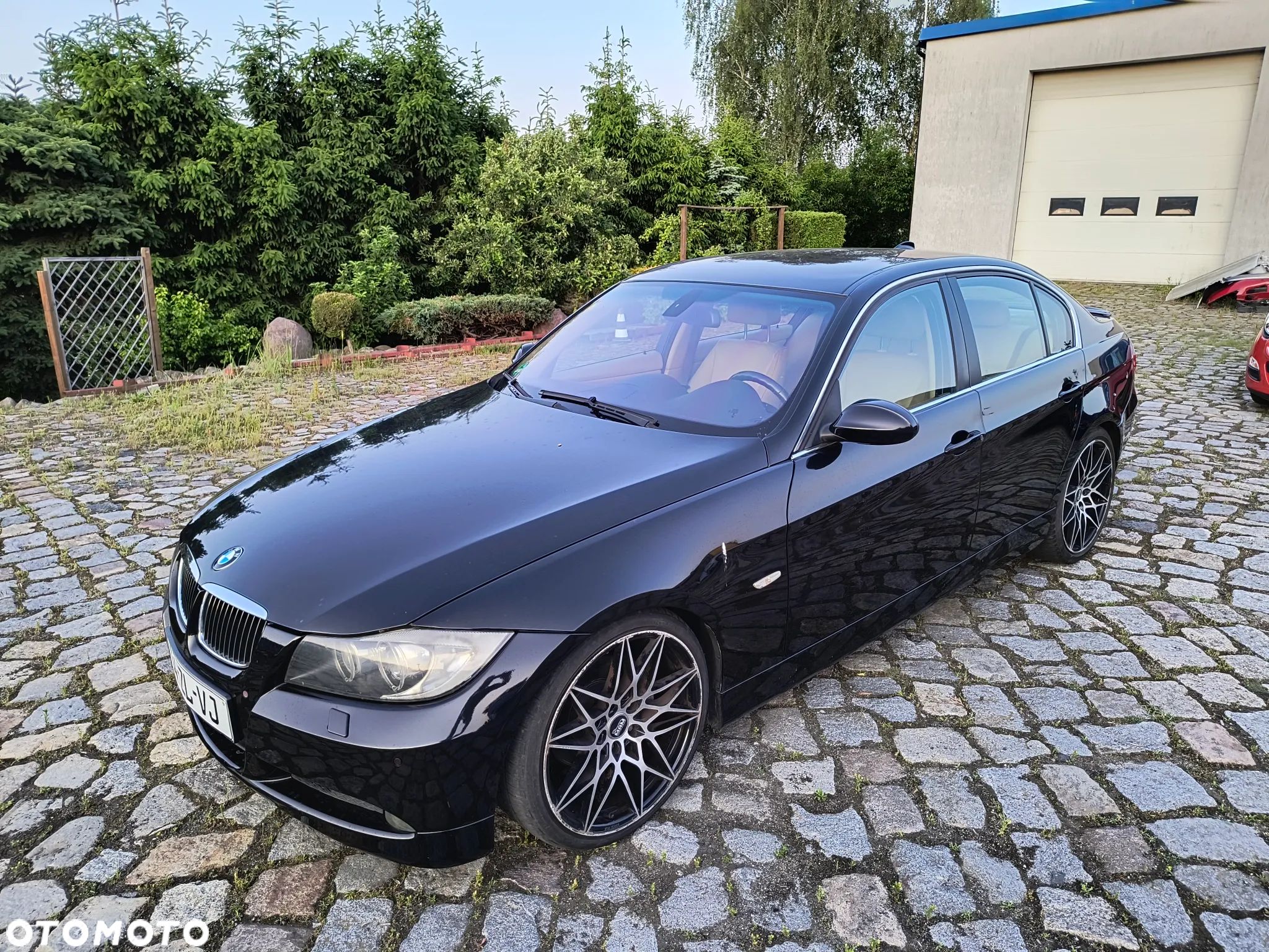 BMW Seria 3 325i - 1