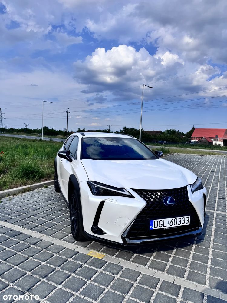 Lexus UX - 5