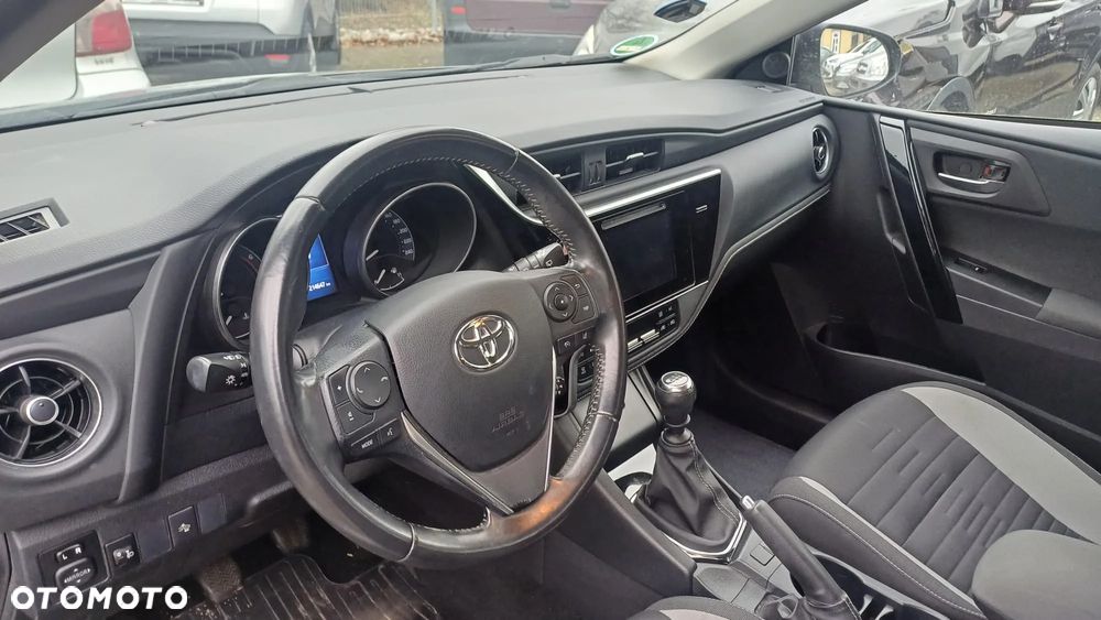 Toyota Auris 1.2 T Premium - 3