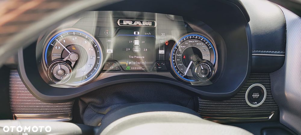 Dodge RAM 5.7 4x4 - 33