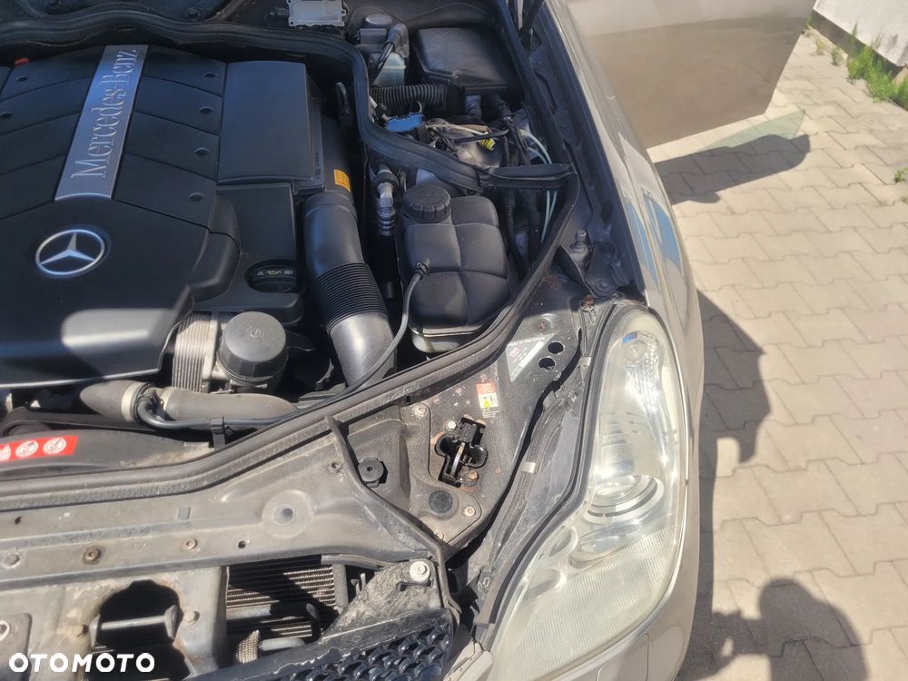 Mercedes-Benz CLS 500 - 35