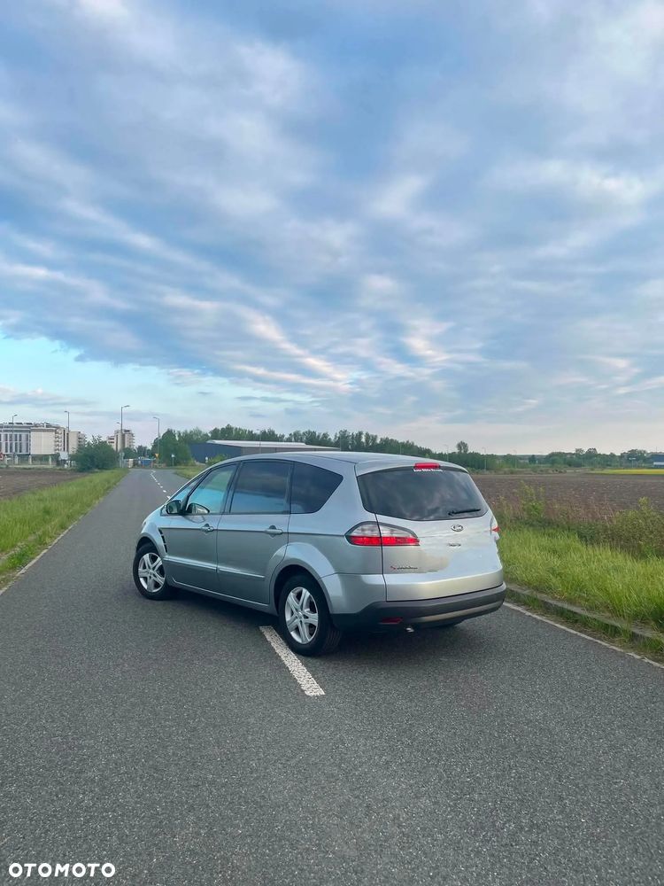 Ford S-Max 2.0 TDCi DPF Ambiente - 9