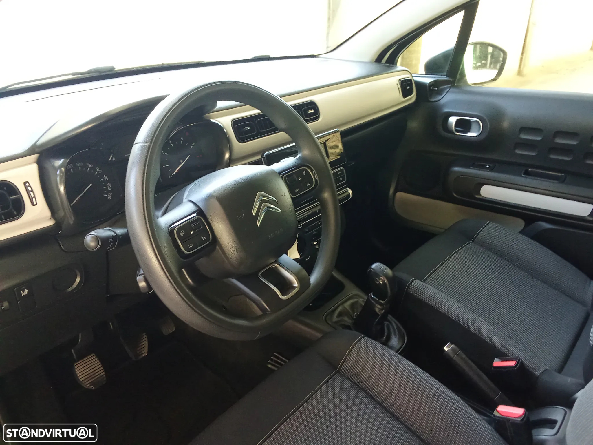 Citroën C3 1.2 PureTech Live - 5