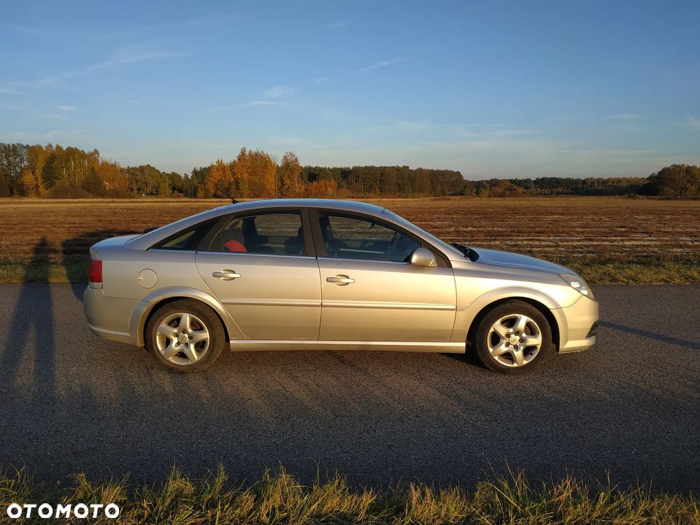 Opel Vectra 1.9 CDTI Cosmo - 3