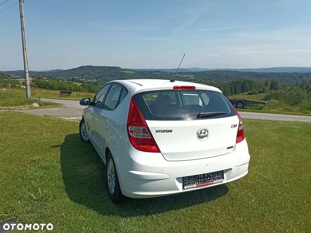 Hyundai i30 2.0 Premium - 6
