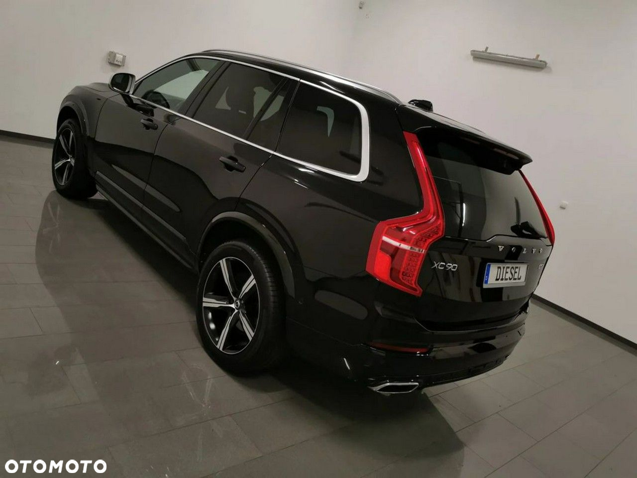 Volvo XC 90 D5 AWD R-Design - 10