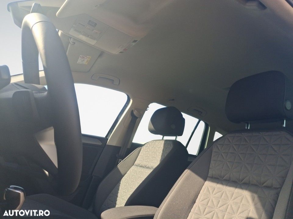 Volkswagen Tiguan - 19