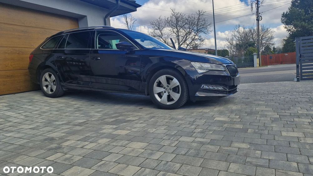 Skoda Superb 2.0 TDI SCR Style DSG - 4