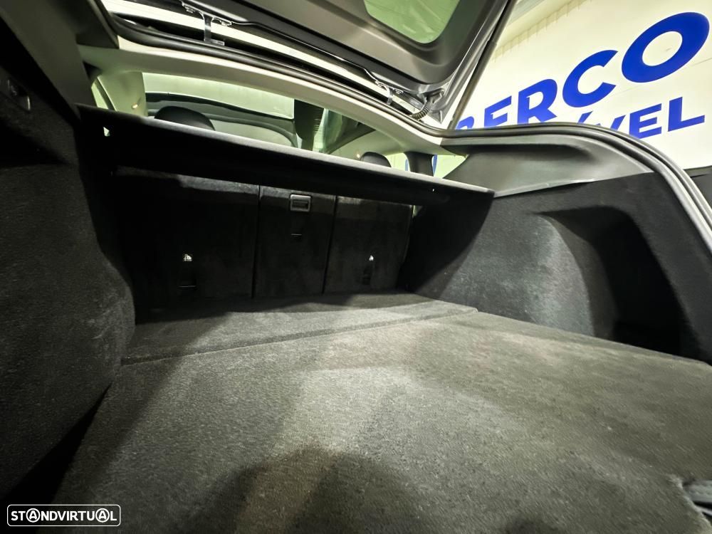 Tesla Model Y Long Range Dual Motor AWD - 55