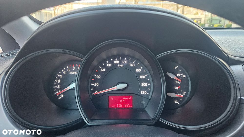 Kia Rio 1.4 Fifa World Cup Edition - 25