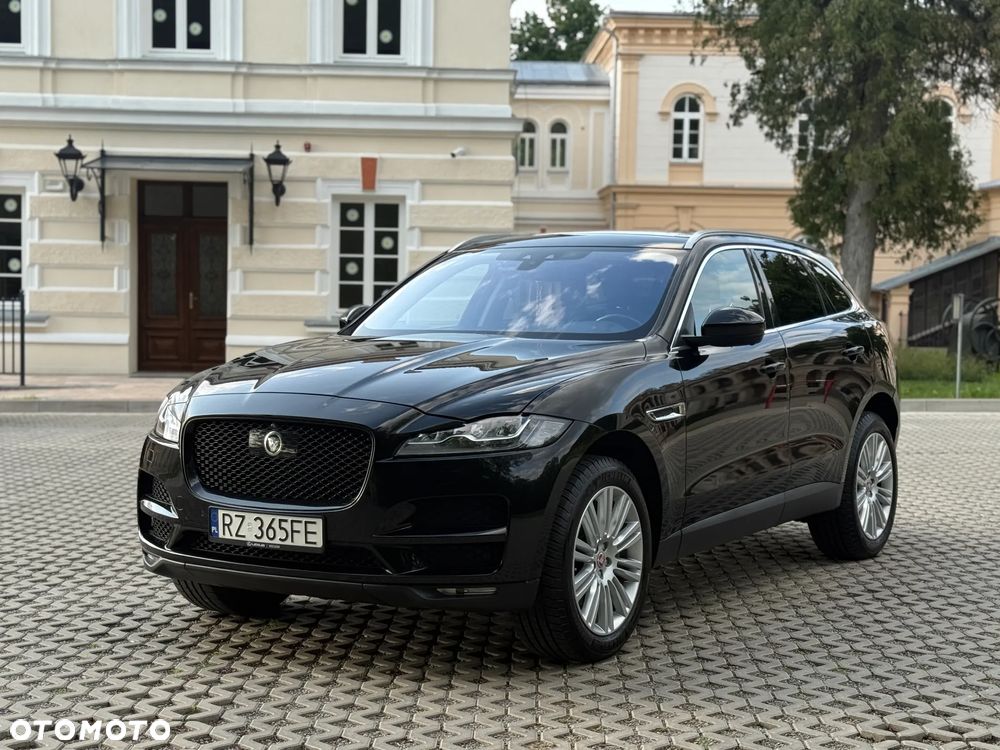 Jaguar F-Pace 30t AWD Portfolio - 1