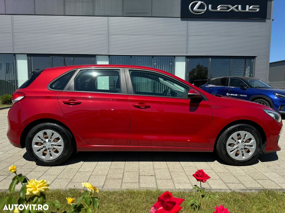 Hyundai i30 1.4 100CP 5DR M/T Classic+ - 8