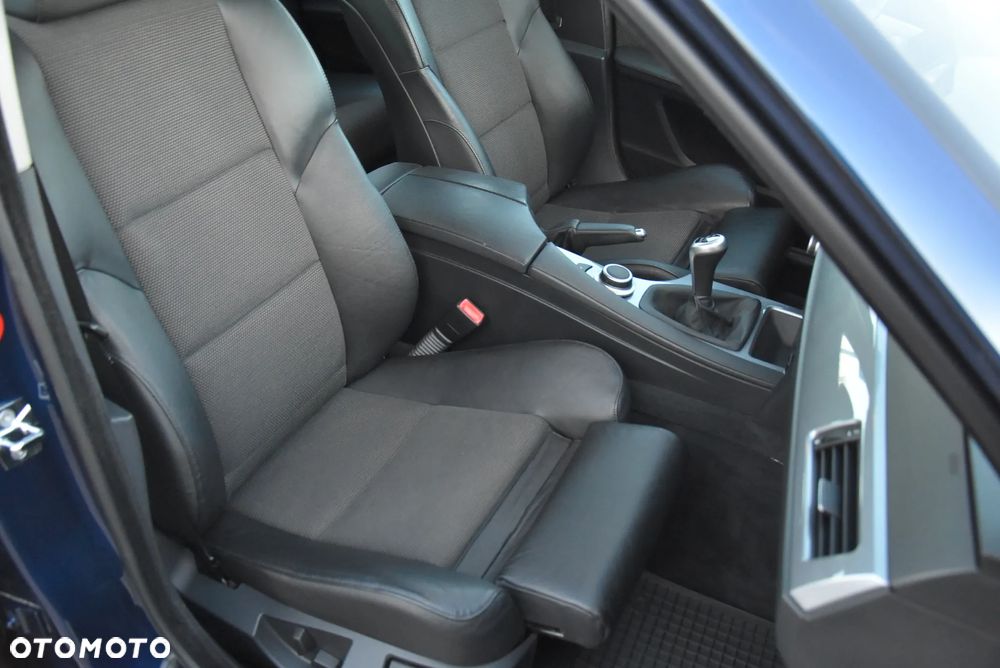 BMW Seria 5 523i Edition Exclusive - 26