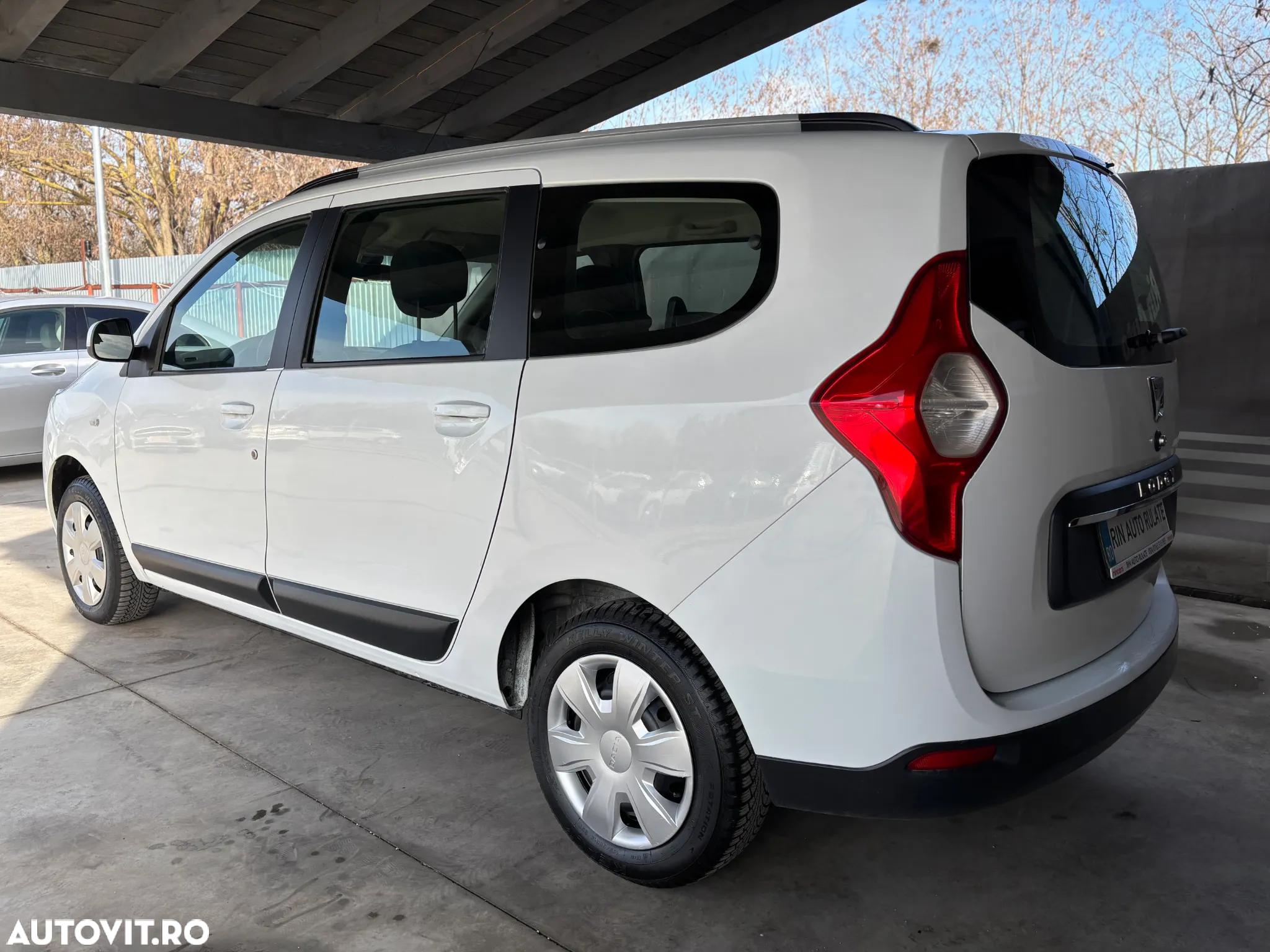 Dacia Lodgy 1.5 dCi 90 CP Ambiance - 6