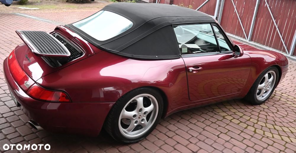 Porsche 911 Carrera - 12