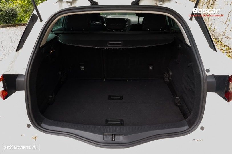 Renault Mégane Sport Tourer 1.5 Blue dCi Limited - 11