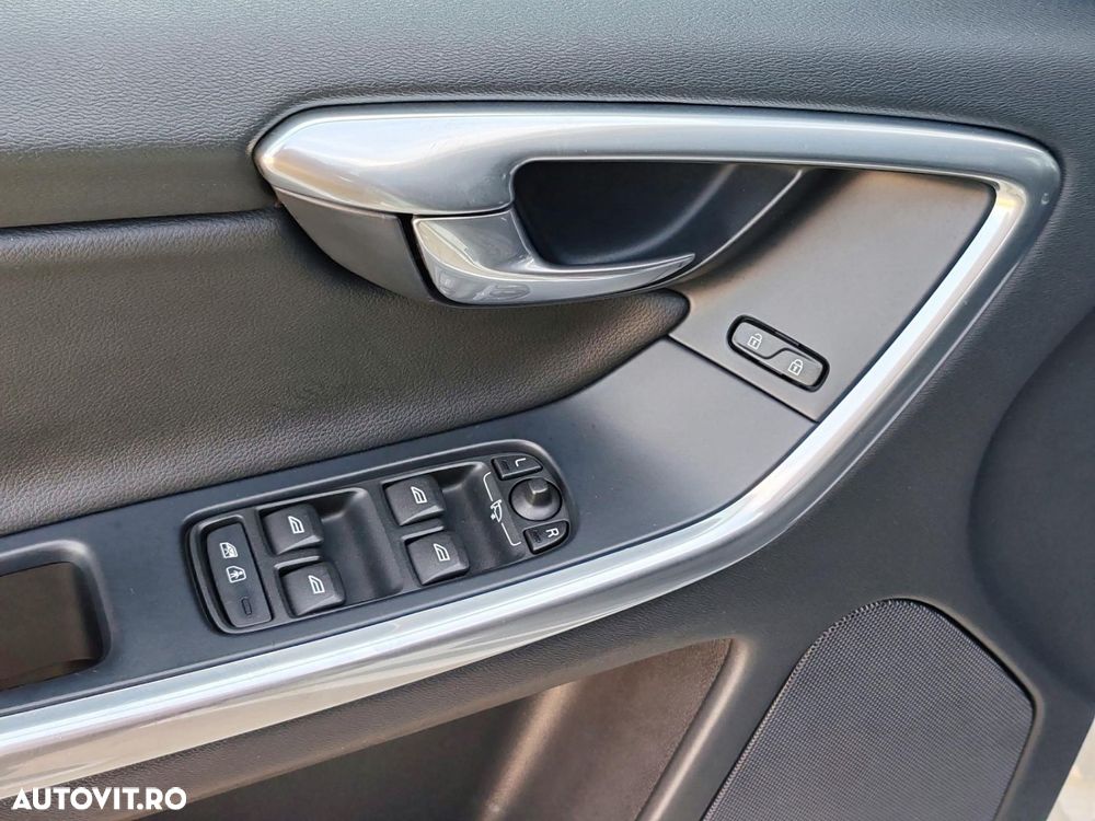 Volvo XC 60 - 11