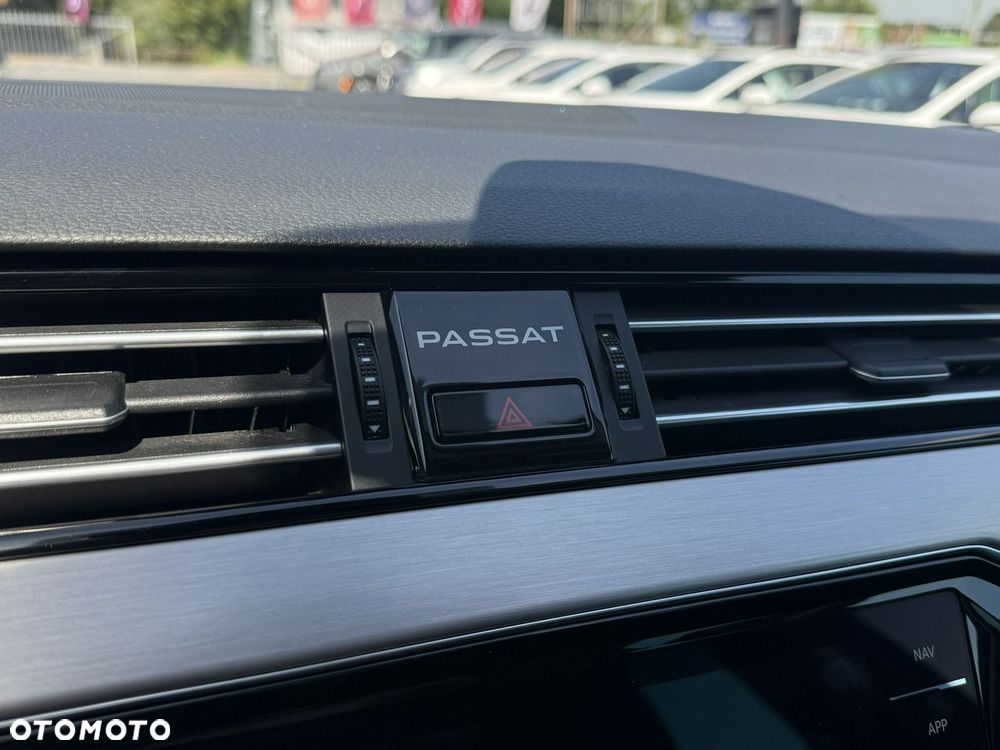 Volkswagen Passat 2.0 TSI Elegance DSG - 23