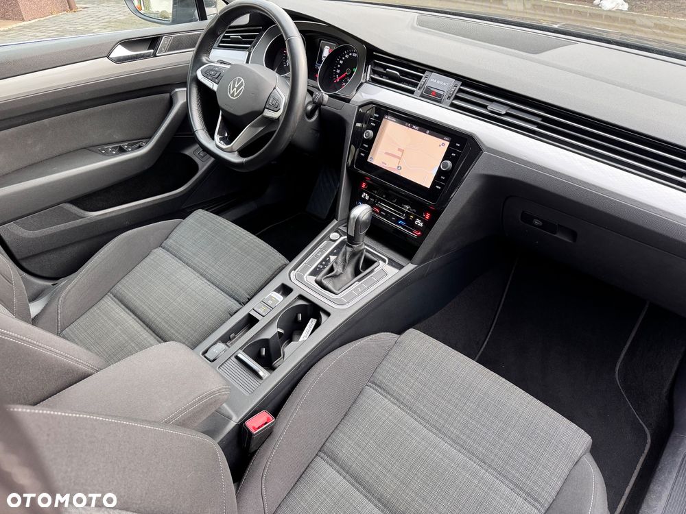 Volkswagen Passat 2.0 TDI SCR DSG Elegance - 22
