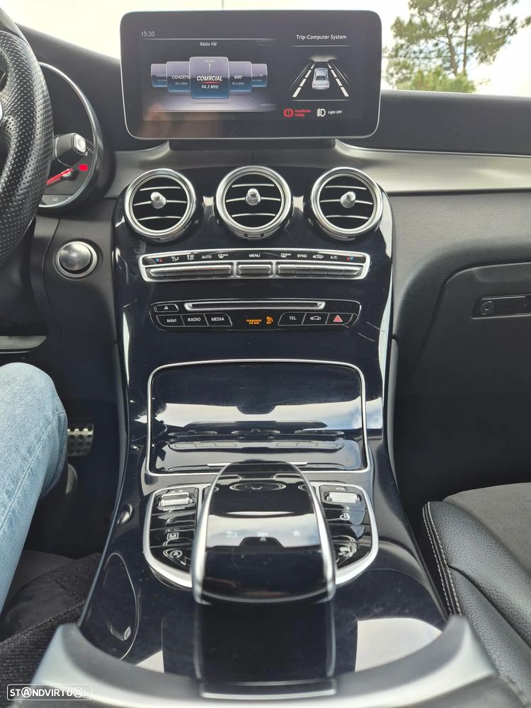 Mercedes-Benz GLC 220 d 4Matic 9G-TRONIC AMG Line - 17