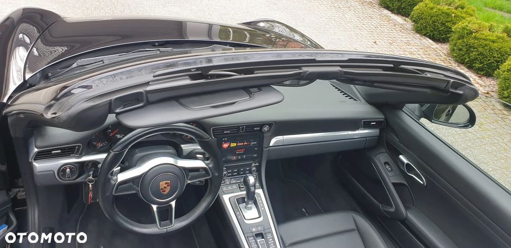 Porsche 911 Targa 4 PDK - 22