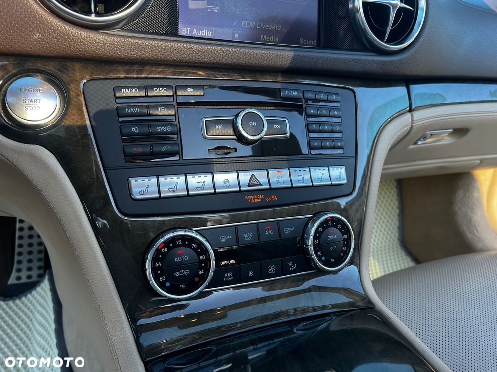Mercedes-Benz SL - 15