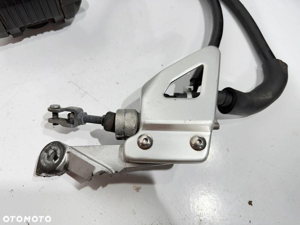 Zacisk pompa tył Suzuki SV 650 98-03r. - 3