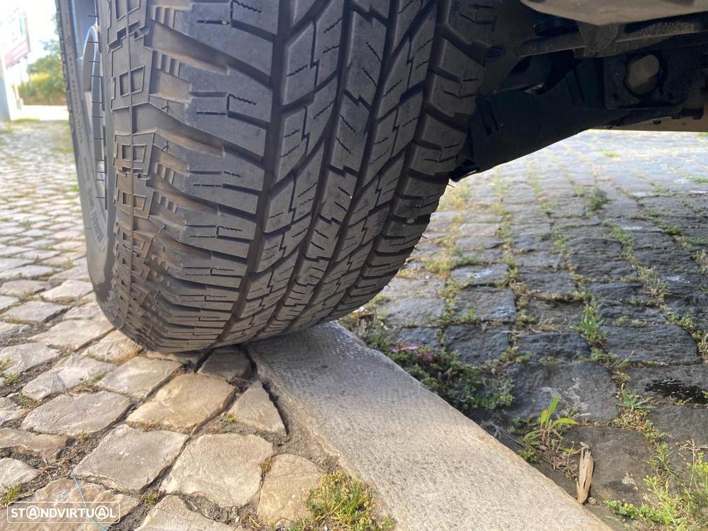Land Rover Discovery Sport 2.0 TD4 HSE Luxury 7L Auto - 27